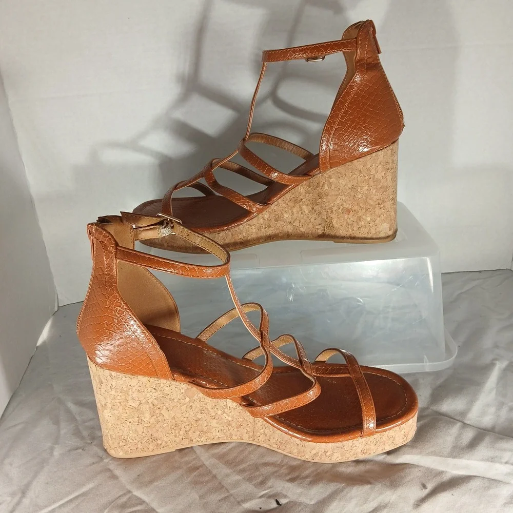 Maurices Cognac Brown Snakeskin Strappy Cork Wedge Sandals‎ Womens Size 9 Z662